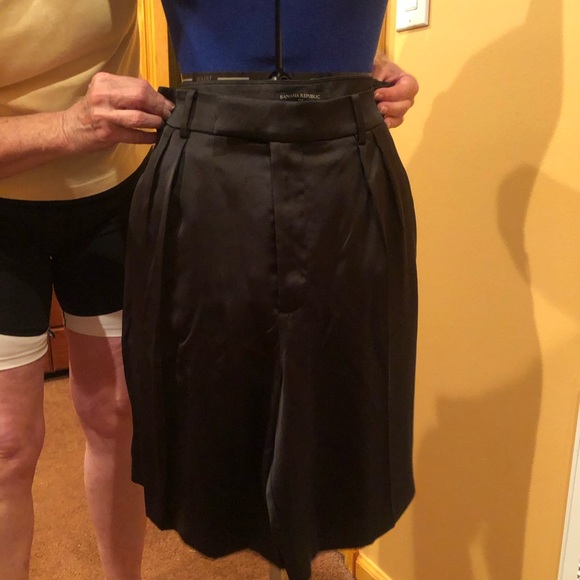 Banana Republic Pants - Banana Republic black satiny shorts with front pleat. NWT. Size 10